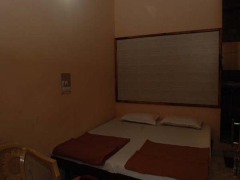 Hotel Yatri Udaipur Esterno foto