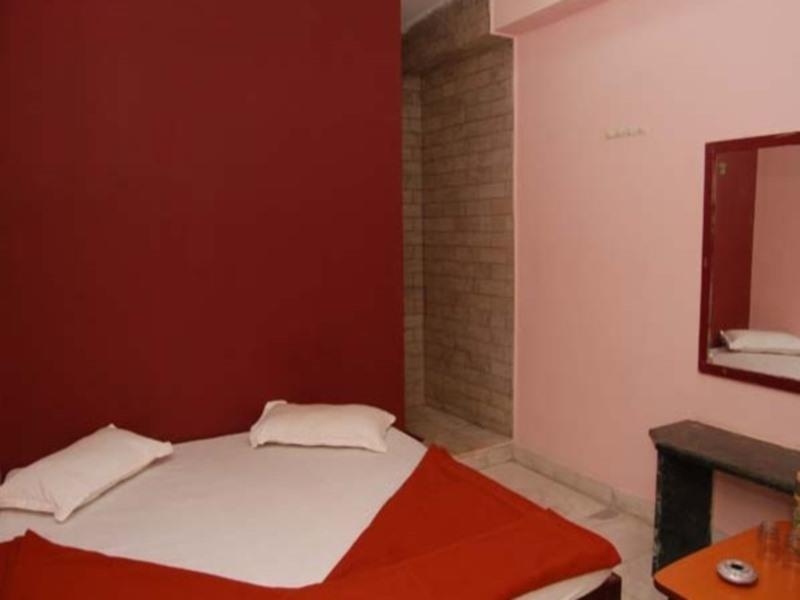 Hotel Yatri Udaipur Esterno foto